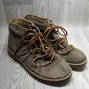 Born Calyn Suede Chukka Lace Up Ankle Boot Women